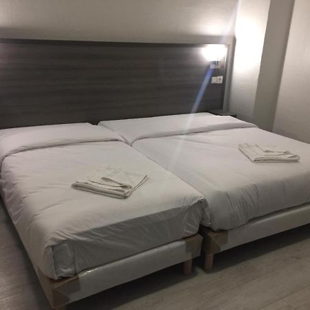 Pax Hotel Paris Ngoại thất bức ảnh